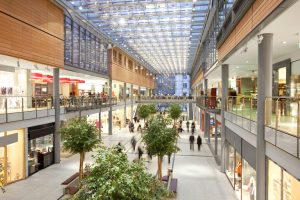 iStock-182408547-mall-real-estate-retail-300x200