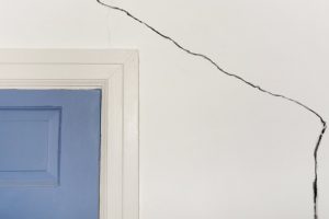 cracked-wall-picture-id524885417-300x200